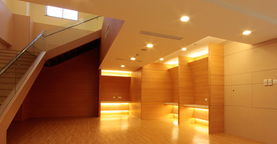 格林雅防火板裝修的廈門(mén)大學(xué)附屬中山醫(yī)院樓梯間 格林雅防火板裝修的廈門(mén)大學(xué)附屬中山醫(yī)院樓梯間