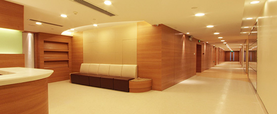 格林雅防火板裝修的廈門(mén)大學(xué)附屬中山醫(yī)院廊道 格林雅防火板裝修的廈門(mén)大學(xué)附屬中山醫(yī)院廊道