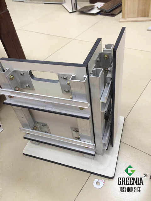 格林雅彎曲抗倍特墻角安裝細節(jié)展示.jpg 格林雅彎曲抗倍特墻角安裝細節(jié)展示.jpg